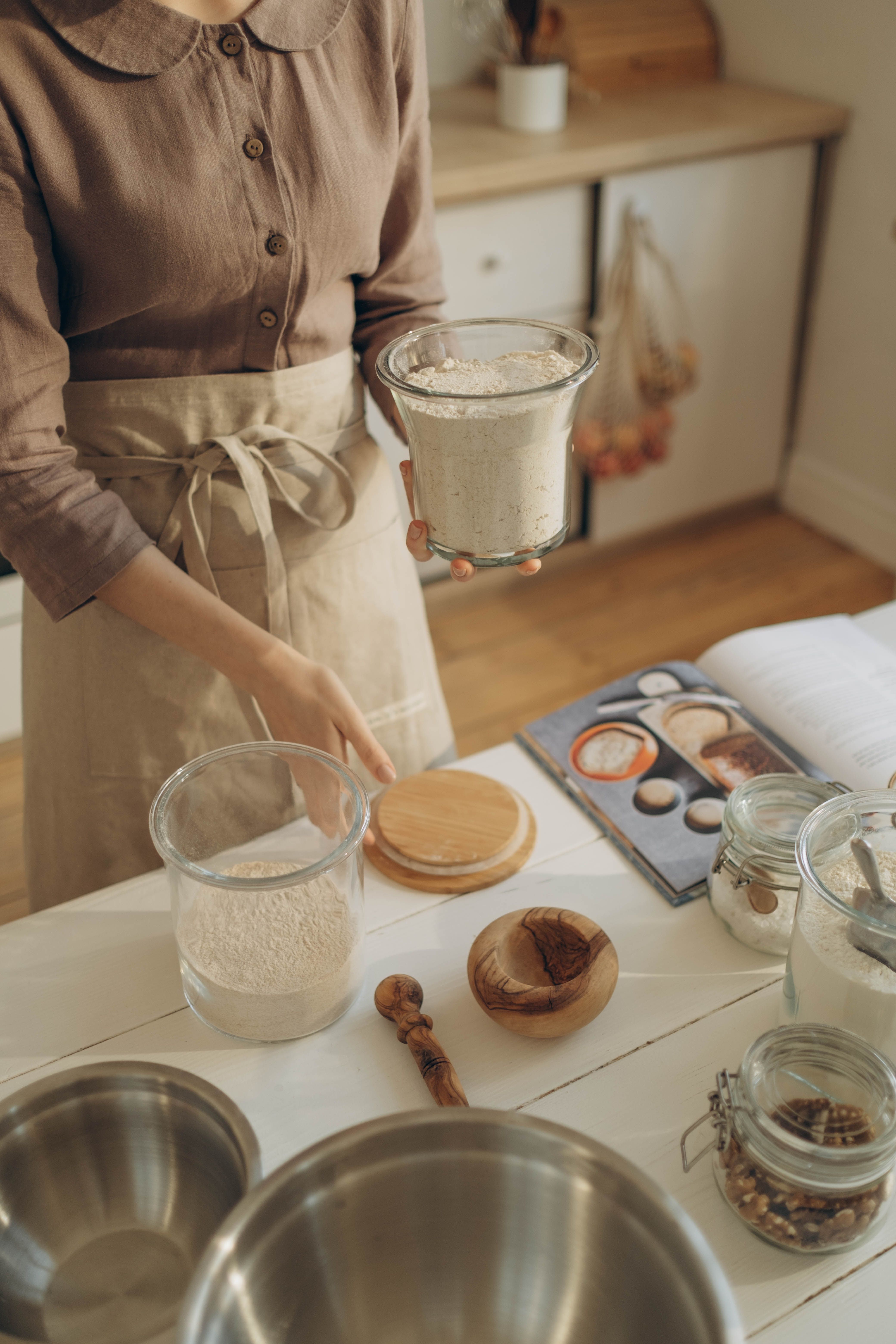 how to start a sourdough starter from scratch